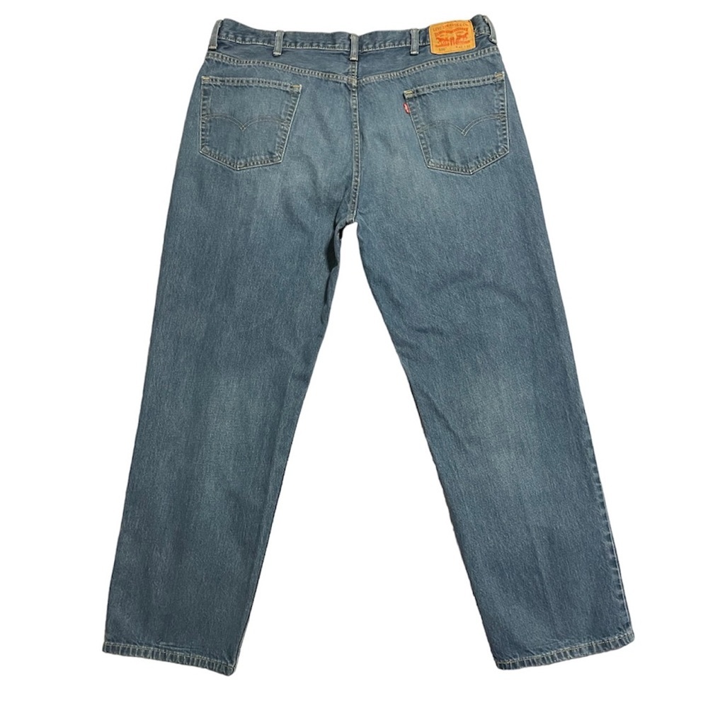 Levi's 550 Relaxed Fit  Jeans Men's Size 42x31.5 Denim Medium Wash